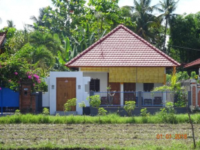  Murnis Bungalow  Buleleng